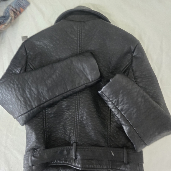 Womans leather jacket - Picture 2 of 2